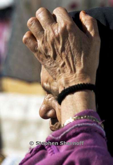 hand on head graphic